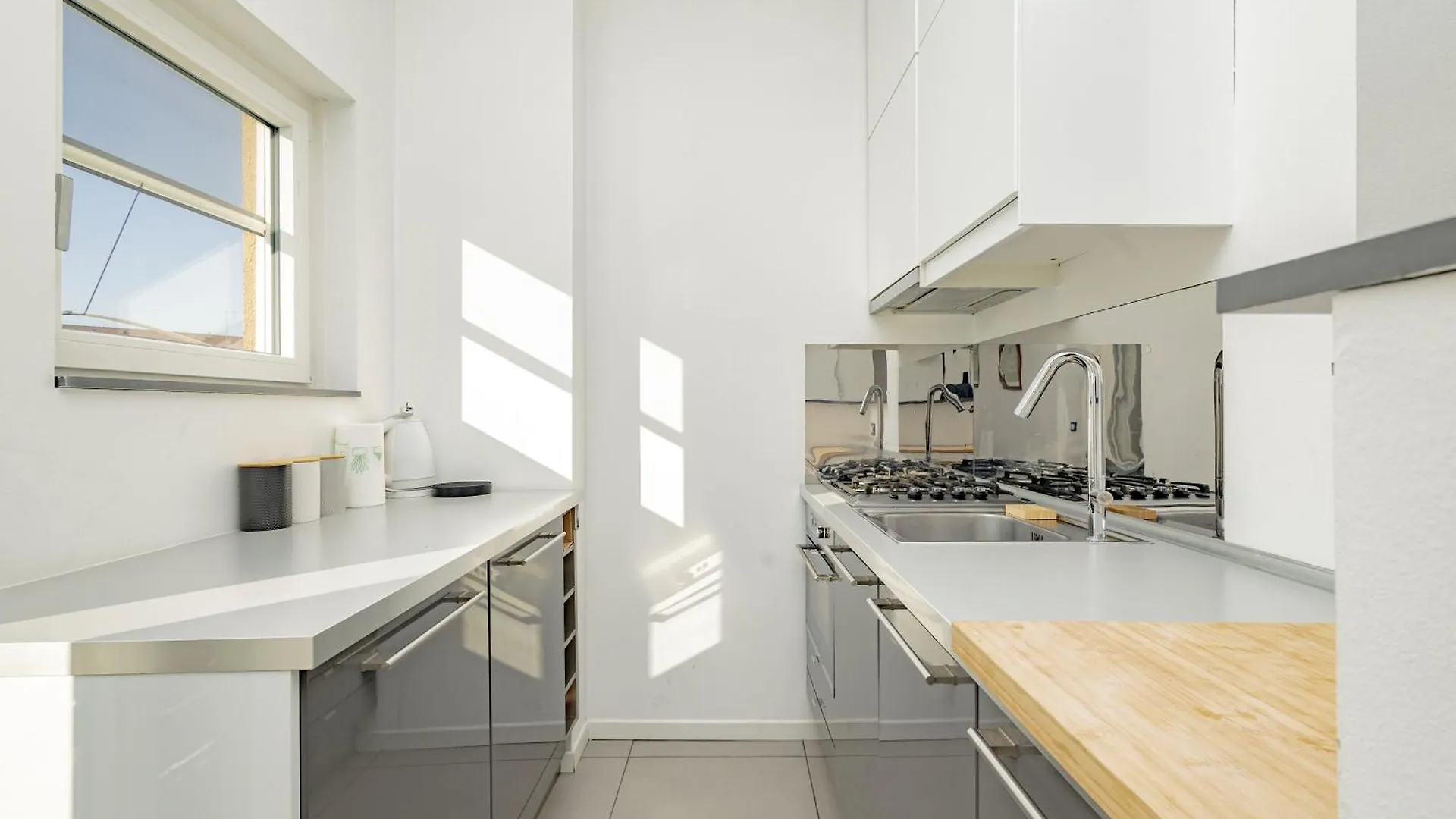 Xenia Apartments - Quiet And Cozy Two-Room Apartment Milan 0*,