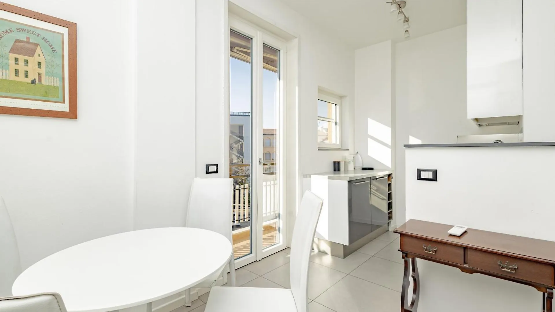 Xenia Apartments - Quiet And Cozy Two-Room Apartment Milan
